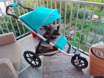 Thule Urban Glide 2 Blue po dvoch deťoch - 2