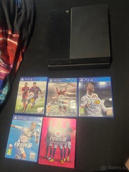 PlayStation 4 - 2