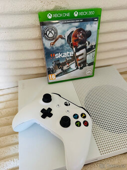 Microsoft Xbox One S 500GB + Skate 3 - 2