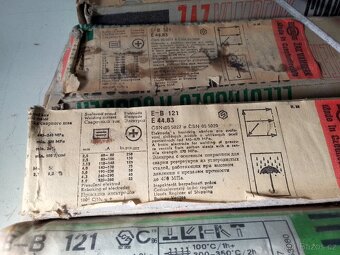 ELEKTRODY E - B 121 NA SVÁŘENÍ KOVU 5 BALÍČKU - 2