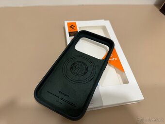Pouzdro Spigen Fit Mag Apple iPhone 17 Pro zelený - 2