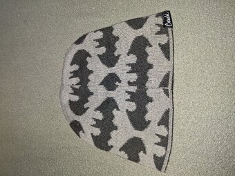 dětská zimní čepice značky Batman.Velikost neuvedena - 2