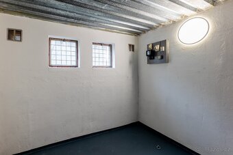 Pronájem garáže 15 m2 v Plzni ve Skvrňanech (Pecháčkova) - 2