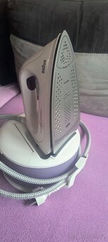 žehlička Braun se stanicí - 2