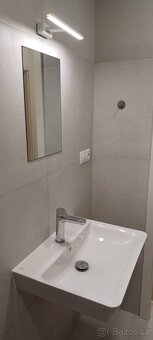 Prodam umyvadlo s baterii - 2