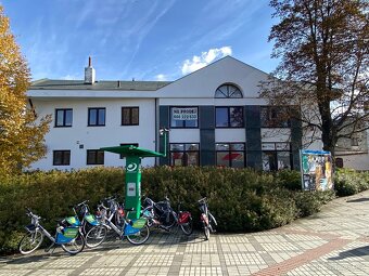 KOMERČNÍ BUDOVA HLUČÍN - 2