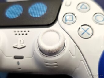 OVLADAČ PRO PS5 / ASTRO BOT - 2