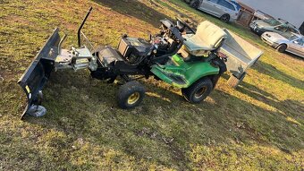 Zahradní traktor s radlicí a vozíkem - 2