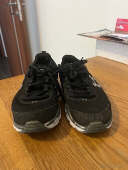 Under Armour boty vel.37,5 - 2