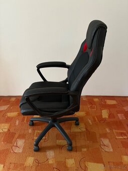 Kancelářská židle. - 2