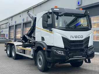 IVECO X-WAY 300X50P HR OFF 6x4 hákový nosič kontejneru 20T - 2