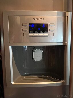 Americká lednice s ledováčem Siemens - 2
