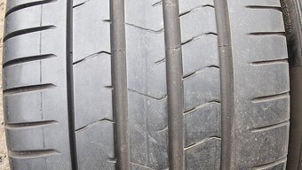 Letní pneu 255/35/19 Pirelli Run Flat - 2