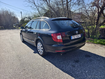 Škoda Superb 2.0 TDI, 103 kW elegance kombi, černá metalíza - 2