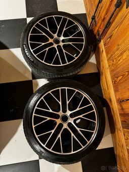 Original kola Taycan včetně pneu Michelin - 2