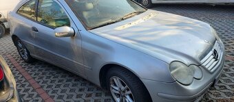 Díly Mercedes C200K 120Kw - 2