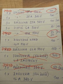Staré zásuvky, jističe atd. - 2