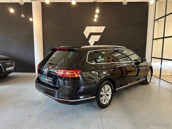 VW PASSAT VARIANT B8 2.0TDI 110KW HIGHLINE LED NAVI ROZVODY - 2