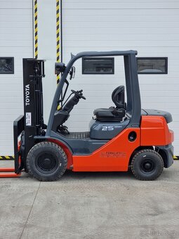 VZV Toyota 02-FD25, 2500kg, otoč, pozicionér, diesel - 2