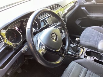 Volkswagen Touran IV 1.2 Tsi 81 KW 4/2017 HIGHLINE 159tkm - 2