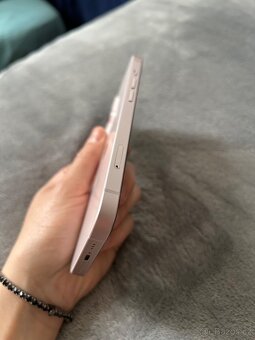 iPhone 13 růžový - 2
