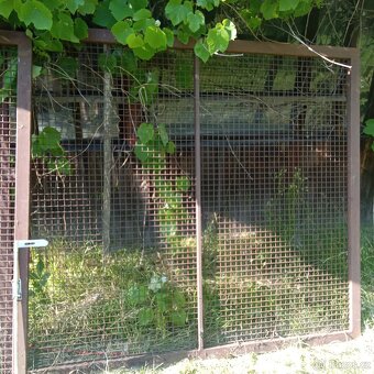 Prodám vrata i s otevíráním na dálkové ovládání - 2