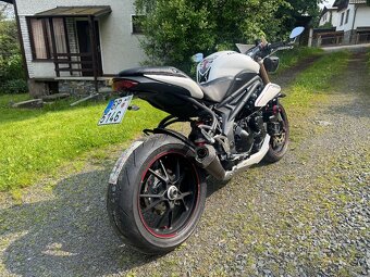Triumph speed triple 1050 - 2