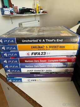 Ps4 pro 1tb +možnost her - 2