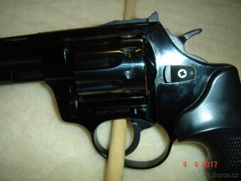 Prodám krásnou, zánovní flobert revolver skupiny "D" - 2