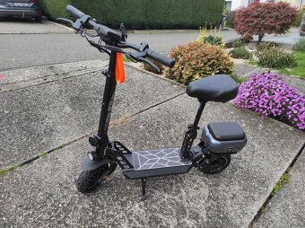 Elektrokoloběžka HECHT 5201 - 2