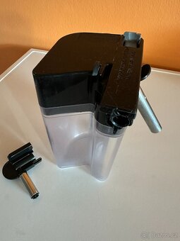 MLÉKOVKA DELONGHI + PARNÍ TRYSKA DELONGHI - 2