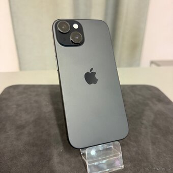 iPhone 15 128GB černý, pěkný stav, 12 měsíců záruka - 2