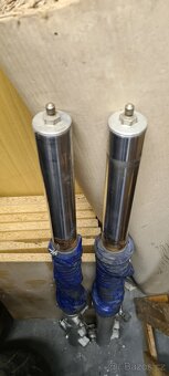 Afrika twin 750 díly - 2