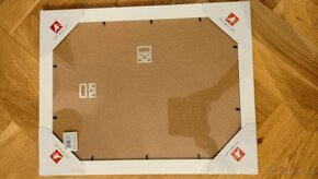 Bílý dřevěný rám s paspartou - 2