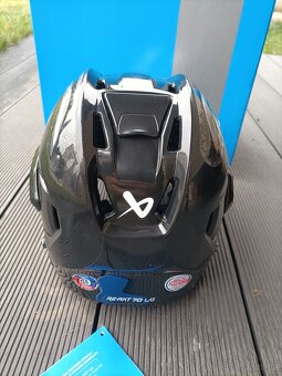 Nová helma Bauer Re akt 70 L, černá - 2
