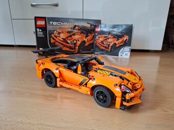 Lego Technic 42093 Chevrolet Corvette ZR1 - 2