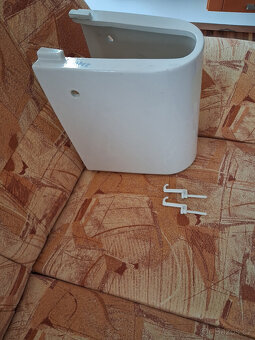 Prodám pro umyvadlo Laufen polosloup - 2