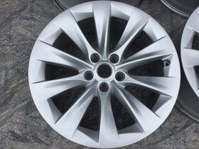 Tesla model S disky 19x8.0J - 2