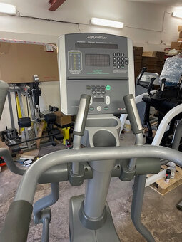 Life Fitness Summit Trainer - 2