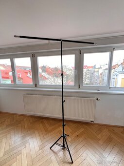 Bílé PVC pozadí 100x200cm + T konstrukce 1,5x2m - 2