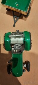 Traktor s vlekem - 2