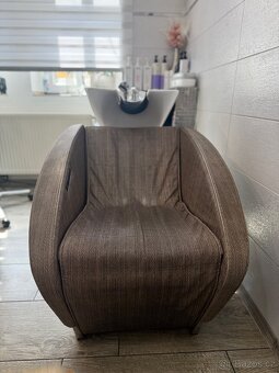Elegantní mycí masážní box Maletti - 2