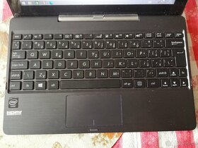 Tablet ASUS s klávesnicí - 2