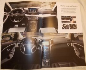 HYUNDAI i30 - sada českých prospektů - 2 kusy - 2