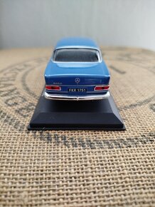 Model auta Mercedes - 2