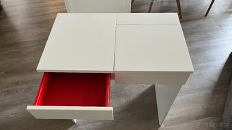Toaletní stolek (IKEA BRIMNES) - 2