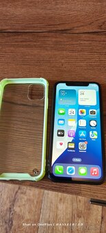 Apple iPhone 11, 64GB, černý - 2