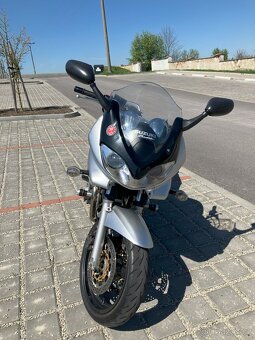 Suzuki Bandit GSF600S - 2