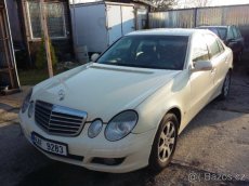 Mercedes w211 200 NGT 120kw 2009 prodám náhradní díly - 2
