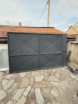 Dvoukřídlá vrata - 2